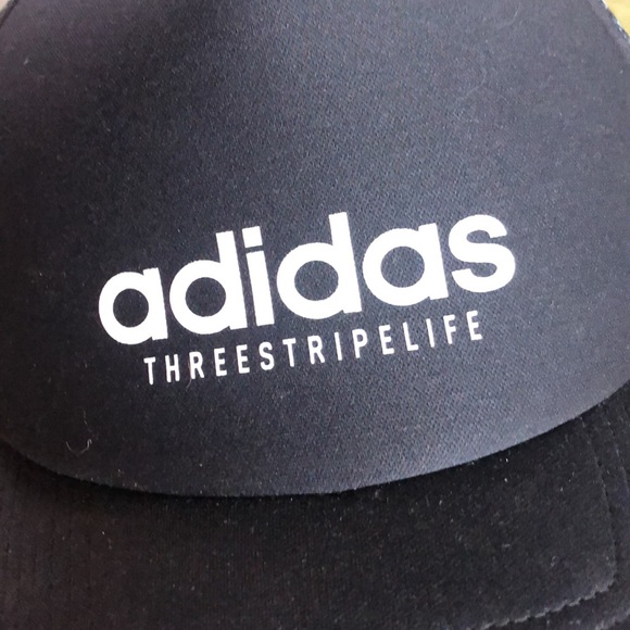 😎. Adidas three stripe life hat - Picture 2 of 6